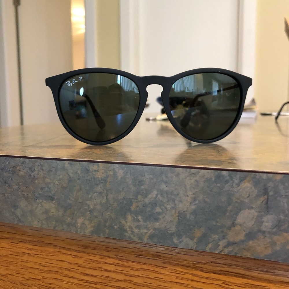 Brand New Authentic Women’s Ray Bans